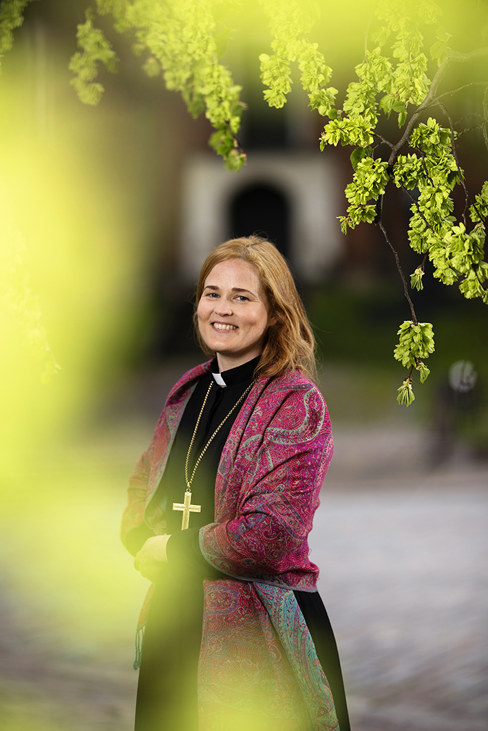 Piispa Mari Leppänen.