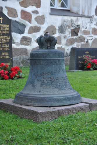 Avaa kuva isommaksi Liedon kirkon hautausmaa_2013 (54)_S.