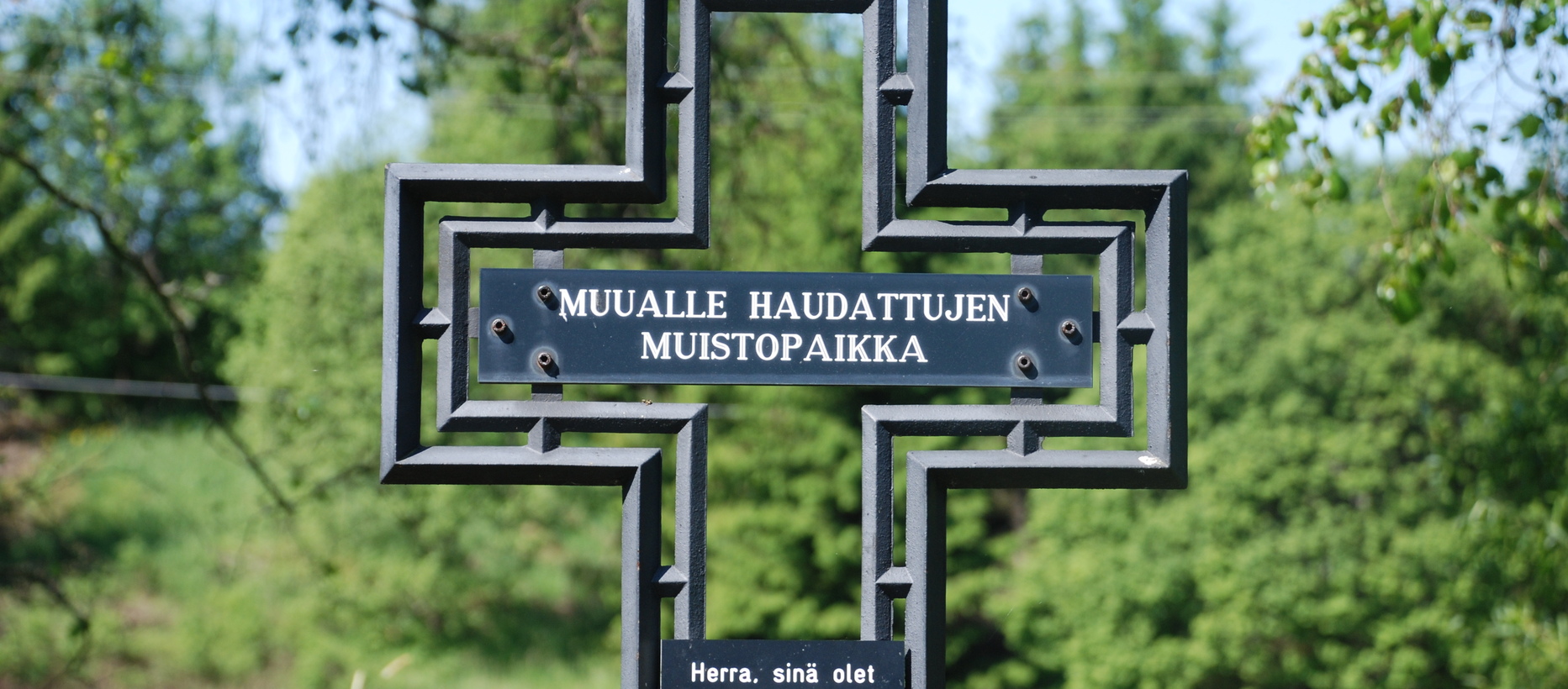 Avaa kuva isommaksi kirkon hautausmaa (3)_XL.