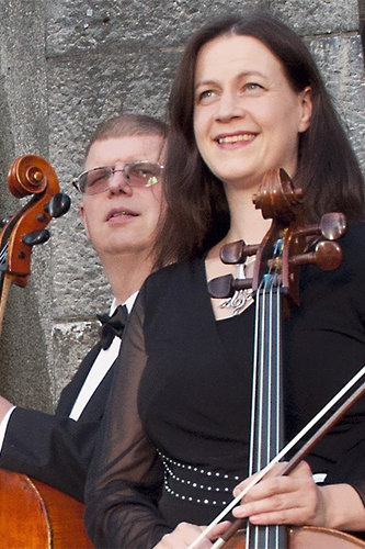 Kuvassa sellistit Olli ja Anna-Maaria Varonen. 